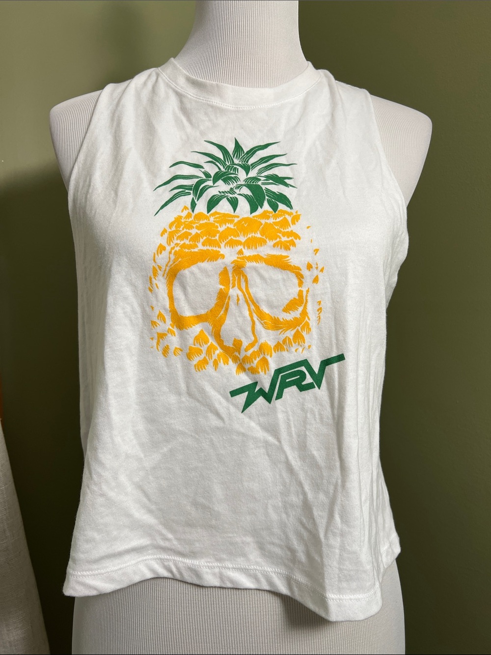 NWOT WRV Graphic Crop Tank